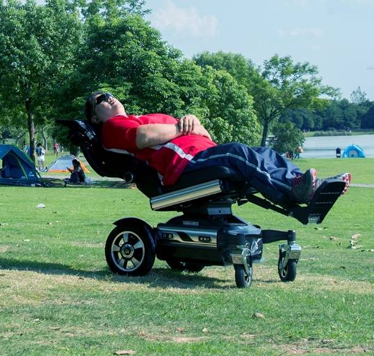 VersaComfort: Power Wheelchair with Recline & Elevate