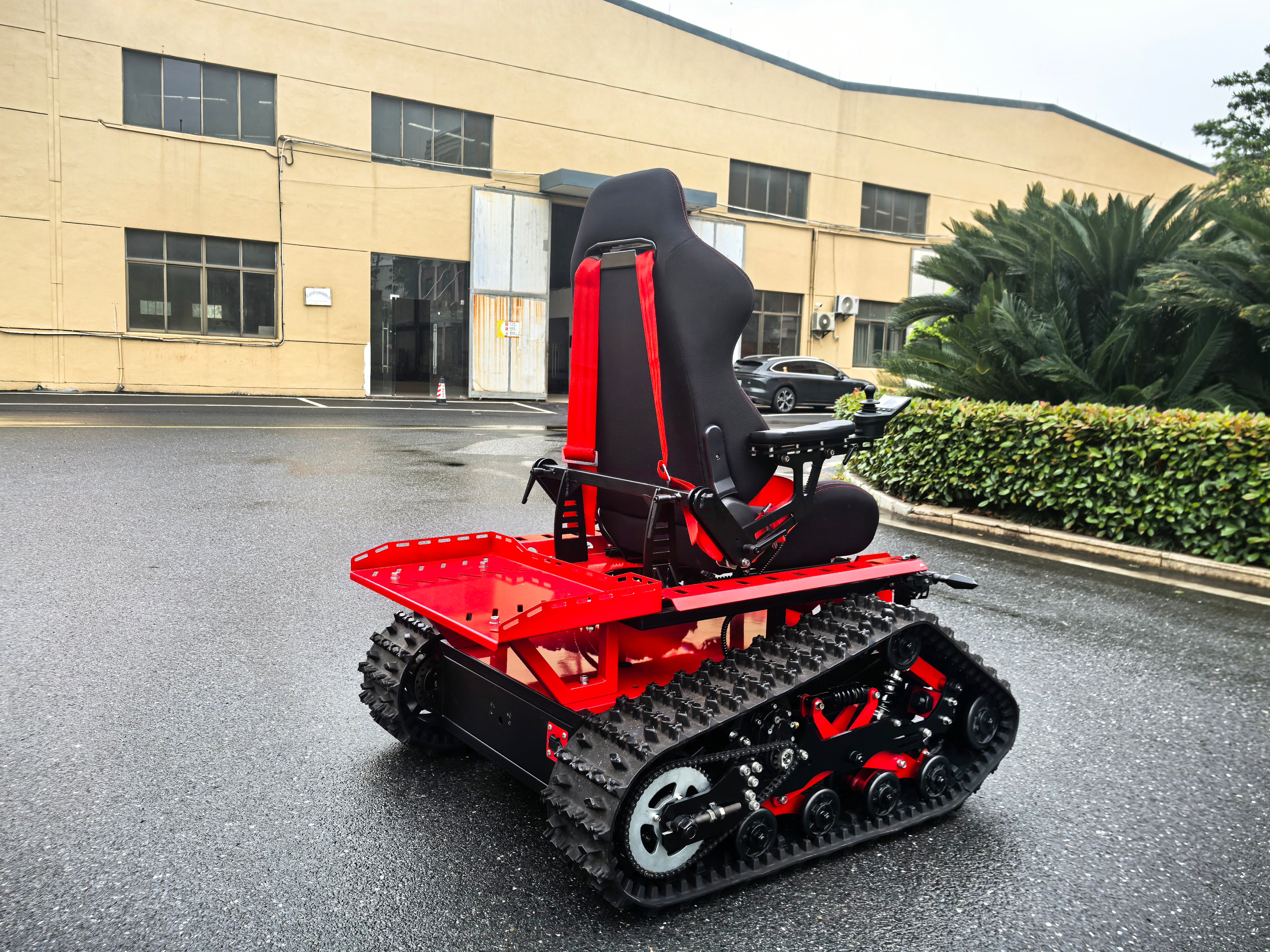 RubberRover Elite - Premium Adventure Tank Chair